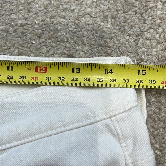 MOTHER WHITE INSIDER CROP STEP FRAY DENIM, Size 29. - Picture 8 of 11